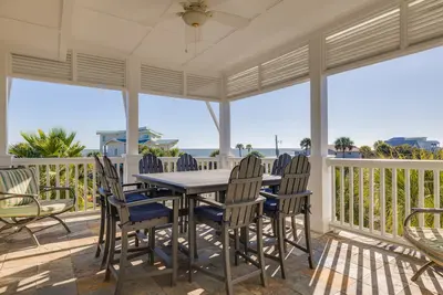 Image de Charleston Coast Vacations \"Grand View\" ~ Vues à couper le souffle ~ Emplacement idéal ~ Folly Beach