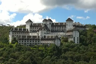 Appartement confortable sur la montagne dans un château avec toutes les infrastructures.