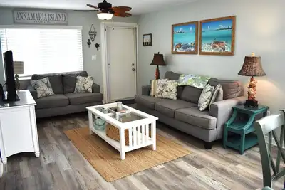 Image de *** COMPLÈTEMENT RÉMODÉ *** *** \"Une Vague De Tout\" Anna Maria Island Lay-Z-Liv-N-13 Condo 2 Chambres 1 Bain