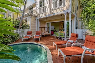 Image de ** Jasmine Jewel @ The Annex ** Lush Private Home & Pool + Last Key Services…