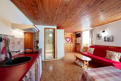 Image de A 300m du coeur du village, studio, 25m², neuf, calme, vue magnifique