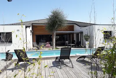 Image de Villa D'Architecte Neuve 4*, Contemporaine, Piscine PRIVÉE CHAUFFÉE