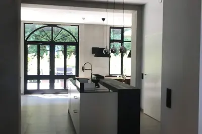 Image de Maison de vacances entièrement rénovée avec une sensation de luxe!