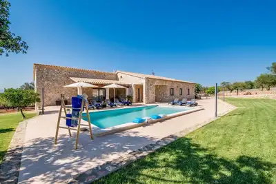 Image de Finca Sa Canova Ariany moderne avec piscine Mallorca