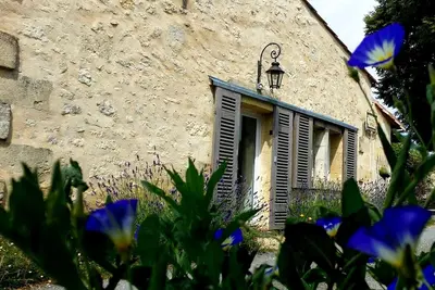 Image de Gîte Chambre d'hôtes cosy Cottage près Saint-Emilion Bordeaux piscine Air Cond