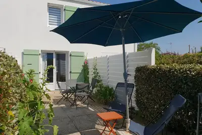 Image de Maisonnettes au confort optimal, Ă 300m plage et 100m commerces, parfaite pour les familles