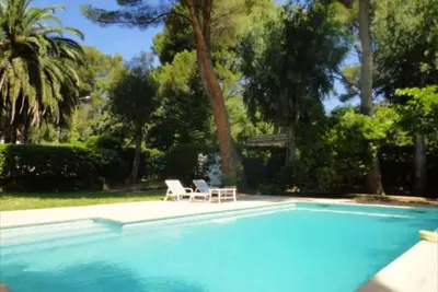 Image de Maison de charme refaite à neuf (piscine, climatisation & wifi)