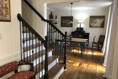 Image de East Cobb Private ~ Maison entière avec chargeur Tesla