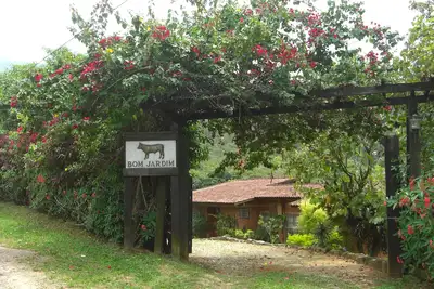 Image de Site, flux cristalline, entre Penedo et Itatiaia - 3 chambres dont une avec salle de bains