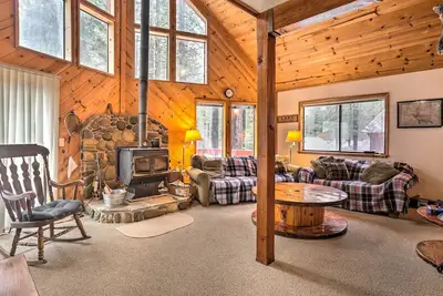 Image de Nouveau! Truckee Cabin, près du lac Donner et des stations de ski!
