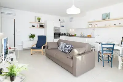 Regarda - apartment Brezza di Lago 1 with pool and air conditioning
