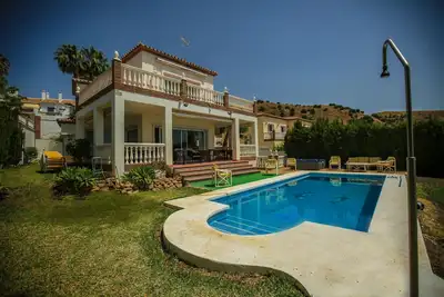 Image de Superbe villa pour 12-14 personnes avec vue sur la Méditerranée à Calahonda, Espagne