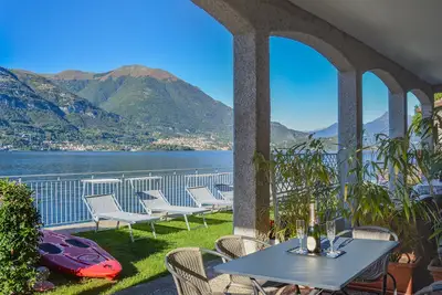 Image de Bellagio Villas- Rigoletto directement sur le lac