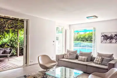 Image de Superbe Villa à Barbizon, Superb Villa with Private Pool and tennis