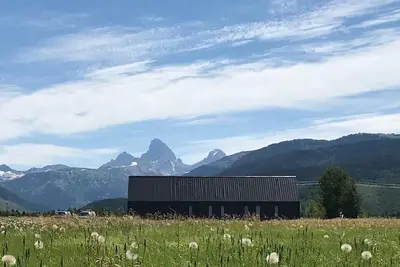 Image de Nouveau camp de base moderne et efficace Ă Teton Valley - Ă quelques minutes de Grand Targhee