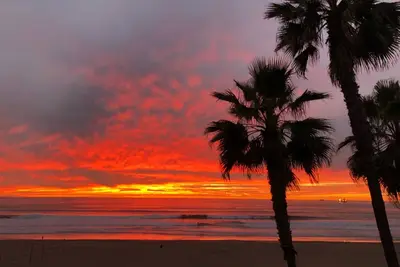 Image de Vues imprenables sur l'océan! Sur le volet.