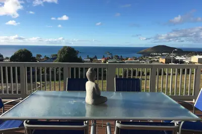 Image de Belle terrasse avec vue imprenable sur l'océan