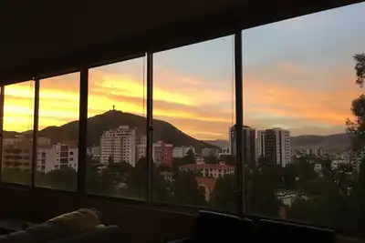 Image de Penthouse de luxe avec toit privé et tentaculaire