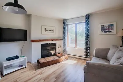Image de Vue sur le Mont Sainte Anne, condominium 1 chambre