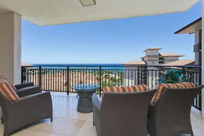Image de Spectaculaire Ocean & Mountain Views 3br \/ 2. 5ba Villa
