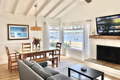 Image de Au meilleur prix Luxury Beach Front Vues Ă Newport Beach