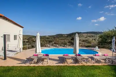 Villa Chreal - une intimité totale avec vue panoramique et à seulement 5 min. fr. plage de sable
