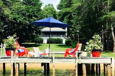 Image de Un coin nautique sur Smith Mountain Lake, Va