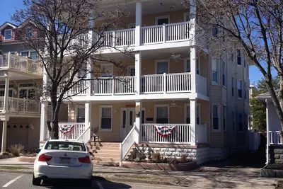 Image de 3 Bedroom Condo 1 1/2 blocks from beach! ! ! ! !