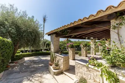 Image de Maison de jasmin à 200 mètres de la plage de sable &