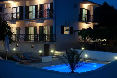 Image de Villa Trogir est abordable Summer Villa avec piscine A Unique Emplacement
