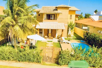 Image de Excellente maison avec piscine, cond. fermé à quelques mètres de la plage et de l'Hibiscus