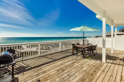 Image de 5609 Gulf - Luxury Beachfront Home Near Schooners, Private Beach Access, Pets Ok