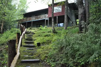 Image de Isolé Waterfront Cottage distance de marche Pour Downtown Lake Placid -