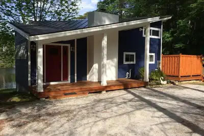 Image de Lake Rescue Vacation Home - Animaux acceptés - Kayaks au bord du lac, couverts de verdure inclus