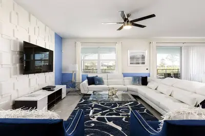 Image de ** Grand Open ** Villa de luxe ChampionsGate 8br avec piscine