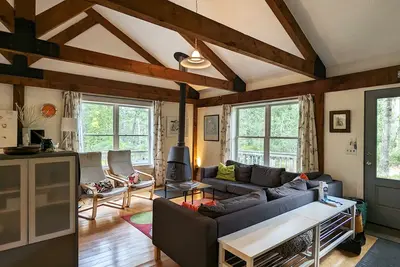 Image de Oceanside Oslil Cottage - Marchez jusqu'Ă Lecount Hollow Beach