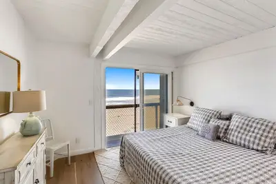Image de 763 / Dollar de sable * Ocean Front * 2 Nts saison Off / 4 Nts été et les vacances