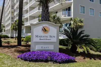 Image de Brises tropicales au soleil majestueux! Vues du Golfe totalement dégagées!