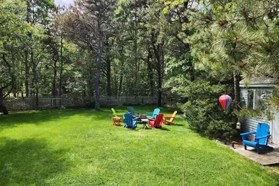Image de Lumineux, jolie, spacieuse maison 3br 2ba Bayside, 1m Ă la plage, favori de la famille