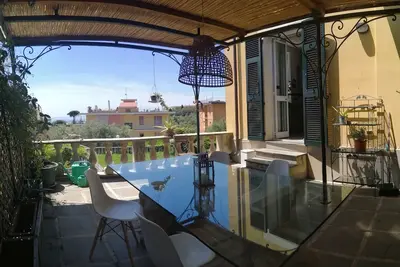 Image de appartement de trois pièces avec jardin privé