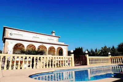Image de Villa avec piscine privée à Javea, Costa Blanca. A \/ A. Wifi