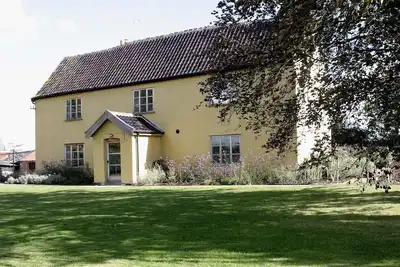 Image de Grove Farm-magnifiquement converti maisons de vacances - 21 personnes