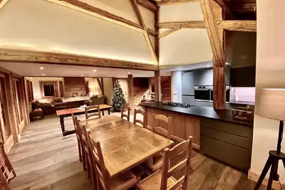 Image de Superbe ferme savoyarde rénovée surplombant la vallée de Samoens