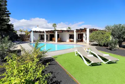 Image de 4 Chambre, 5 salle de bains, villa de luxe avec piscine privée