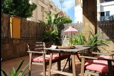 Image de Offre En Juillet! Magnifique maison dans le centre de SanlĂşcar et Ă deux pas de la plage
