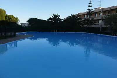 Image de Dans residence de luxe, studio 32 m2, grande piscine, tennis, club house, jeux enfan