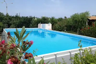Image de Villa avec piscine privéeMaison avec jardin