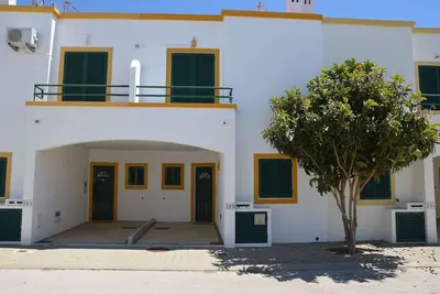 Image de Maison avec terrasse près de la plage