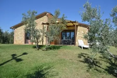 Maison individuelle, en pierre, 6 pax, jardin, vue magnifique sur la mer