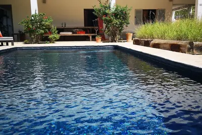 Image de Charming rural villa 2 mins walk from the sea with pool. Sleeps 10